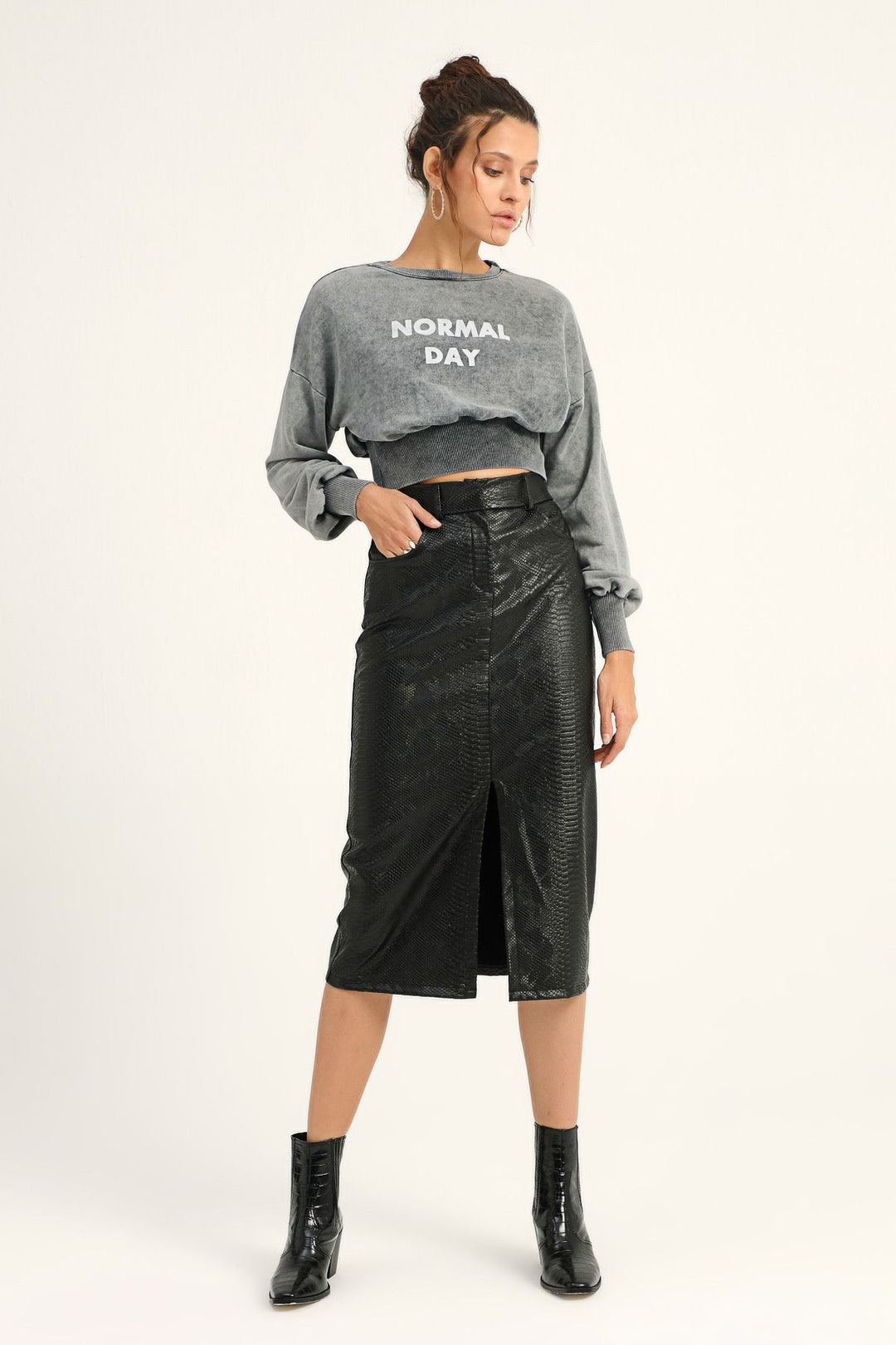 Slit Leather Skirt Black