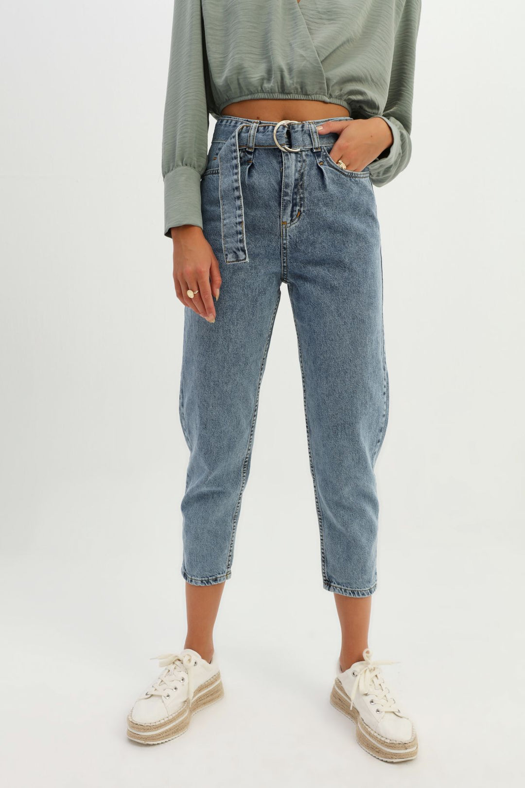 Kemerli Mom Jean Açık Mavi