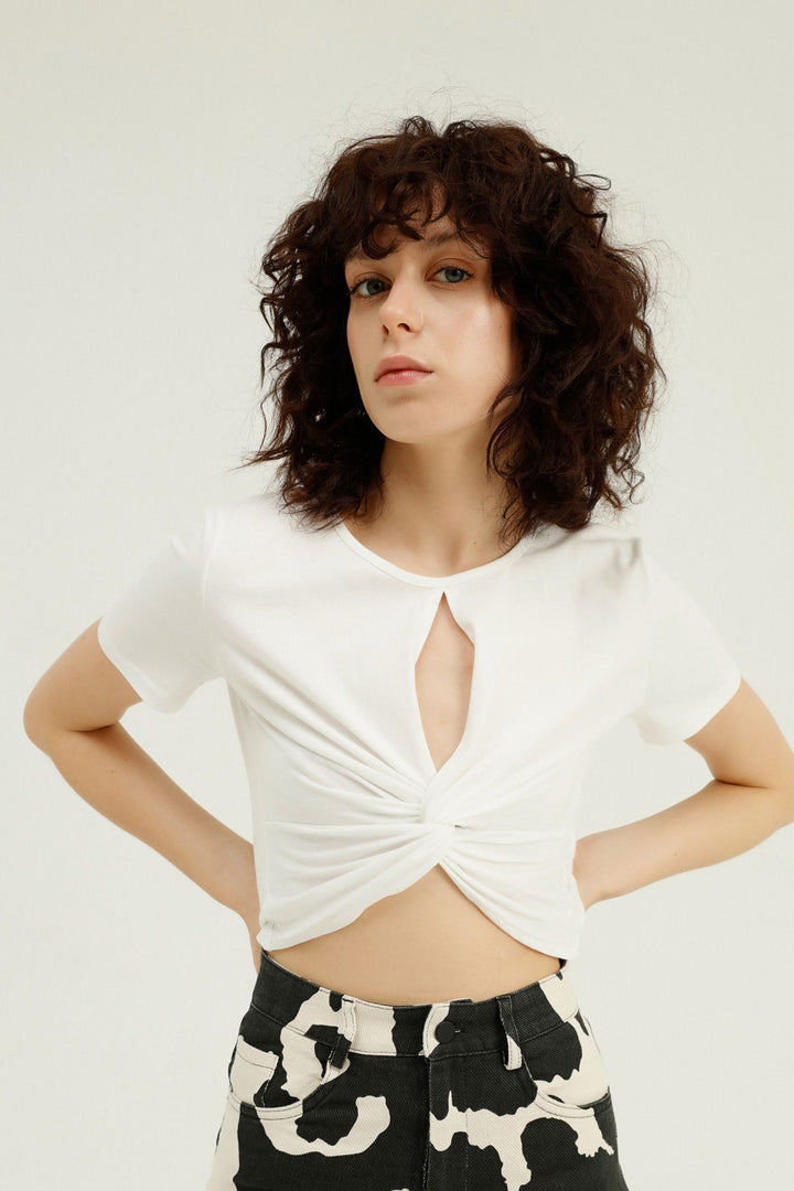 Düğüm Detaylı Crop Tişört Beyaz