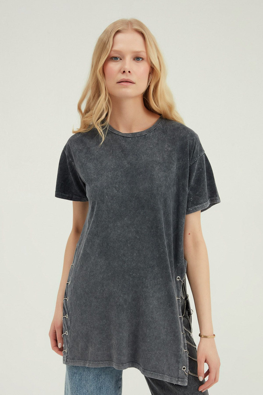 Chain Detailed T-Shirt Anthracite