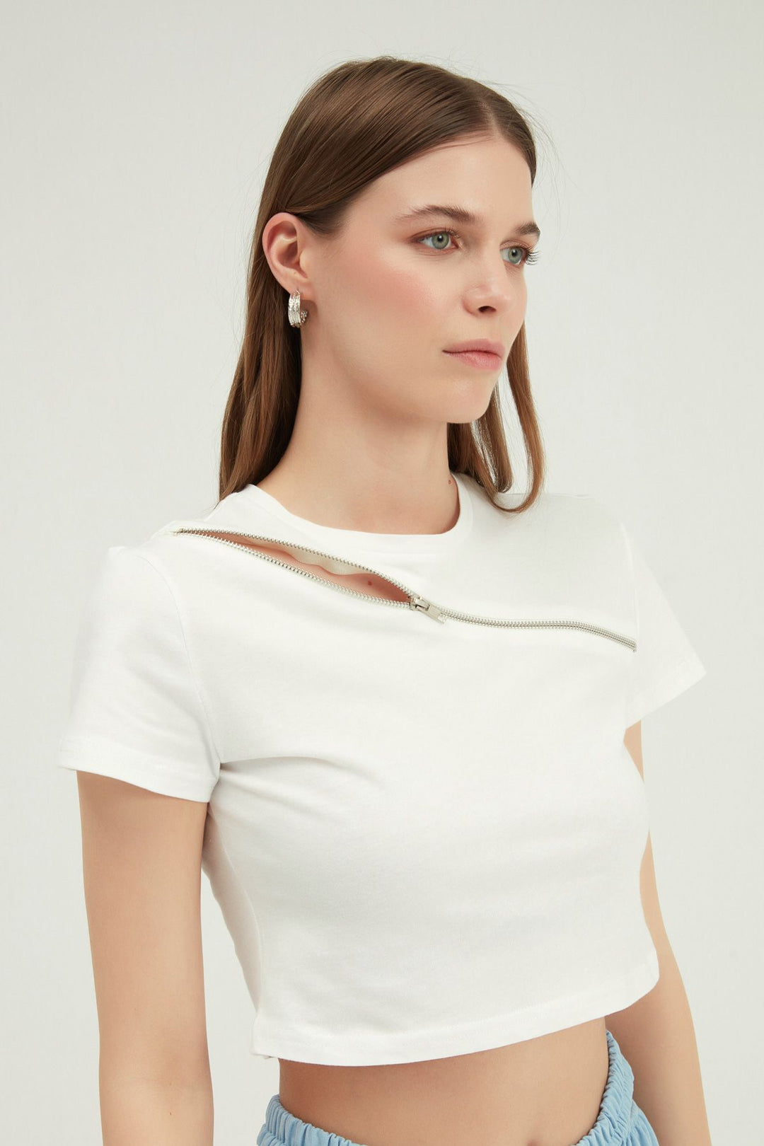 Fermuar Detaylı Crop Tişört Beyaz