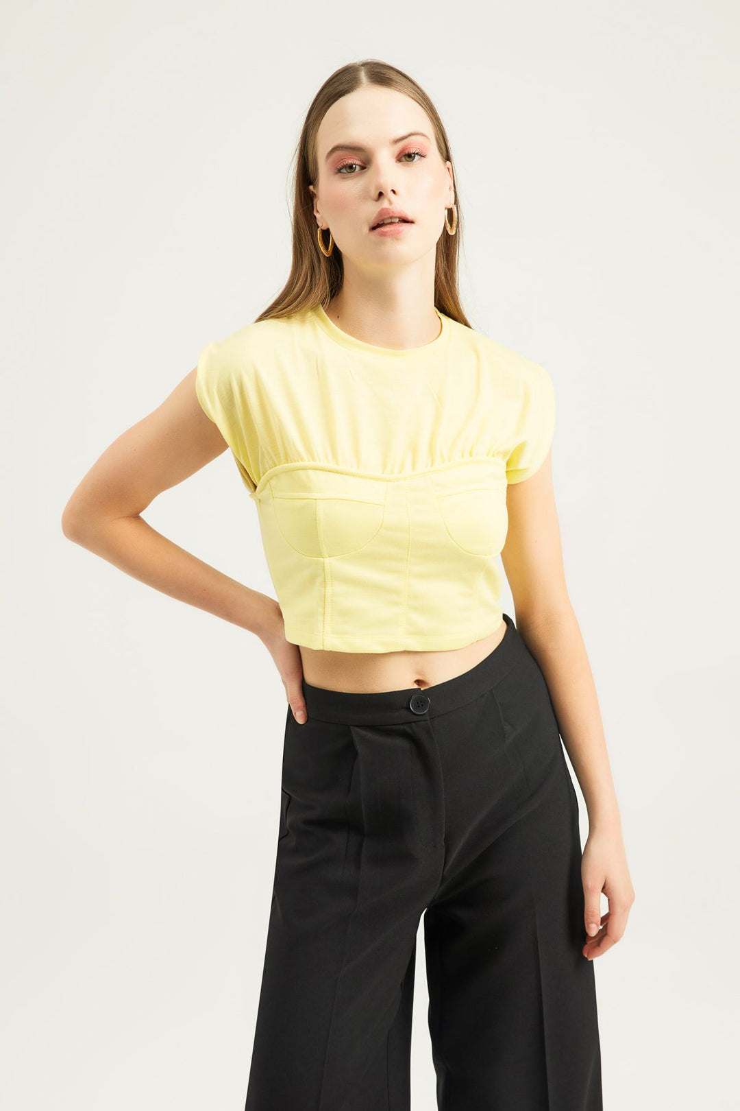 Sleeveless Crop T-Shirt Yellow