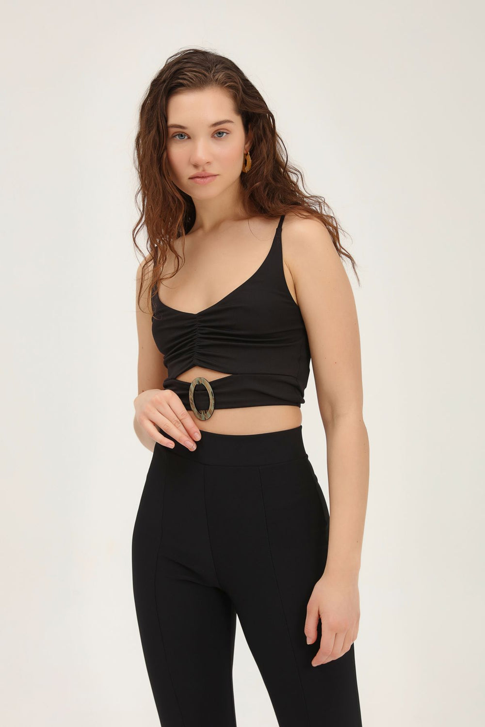 Gipeli Toka Aksesuarlı Crop Bluz Siyah