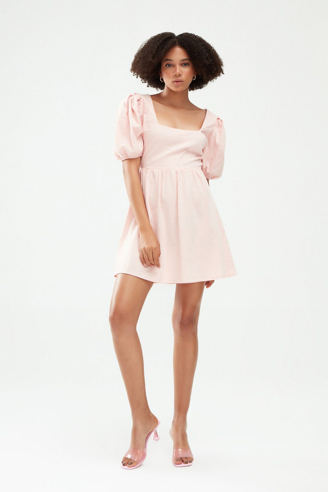 Balon Kol Dekolteli Vatkalı Elbise Pudra