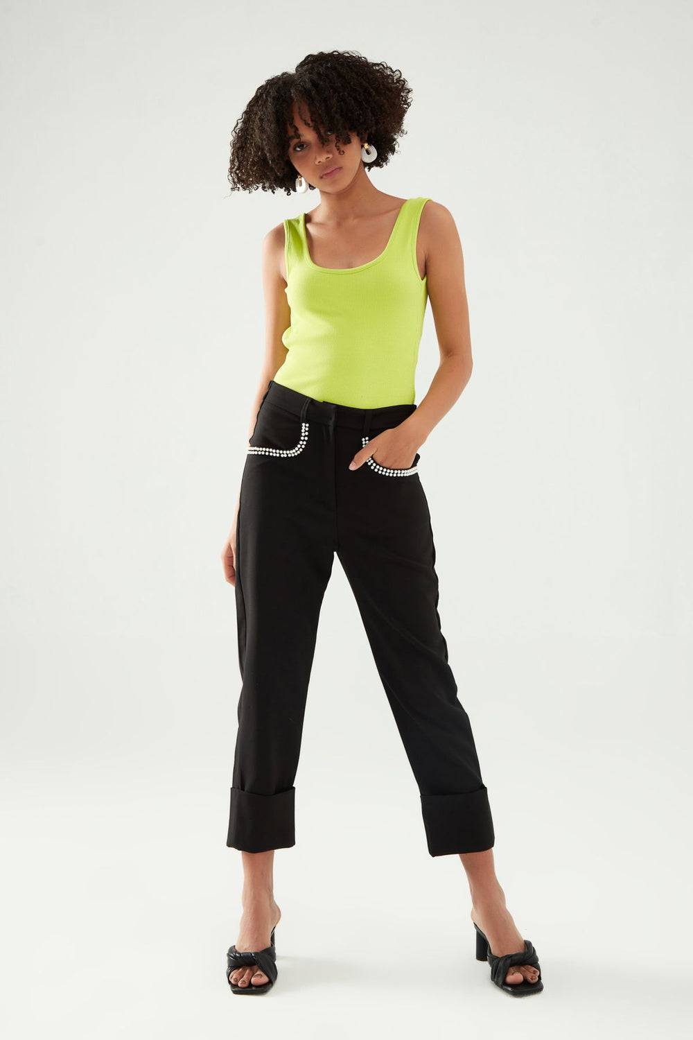 İnci Detaylı Duble Paça Pantolon Siyah