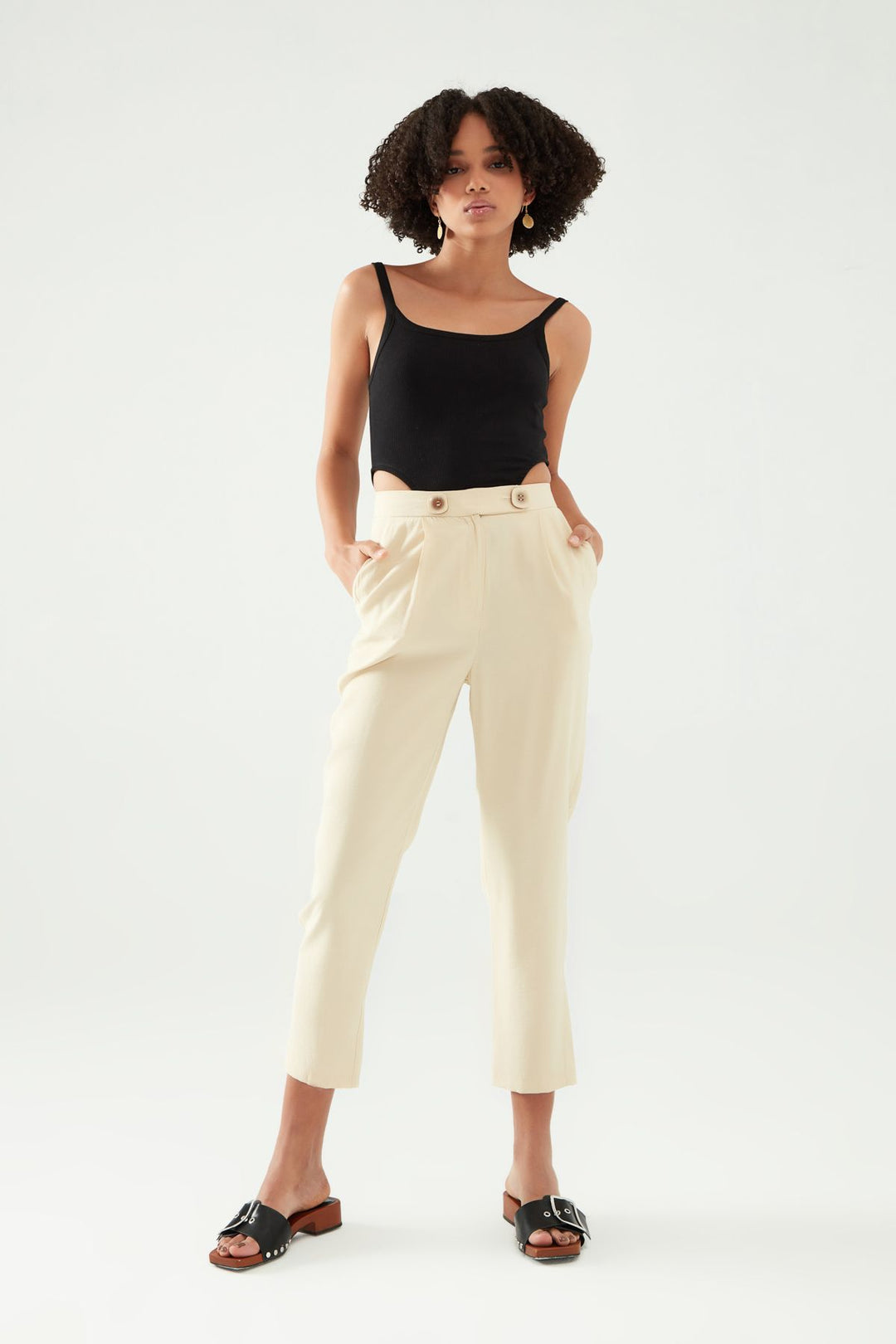 Düğme Detaylı Pantolon Bej