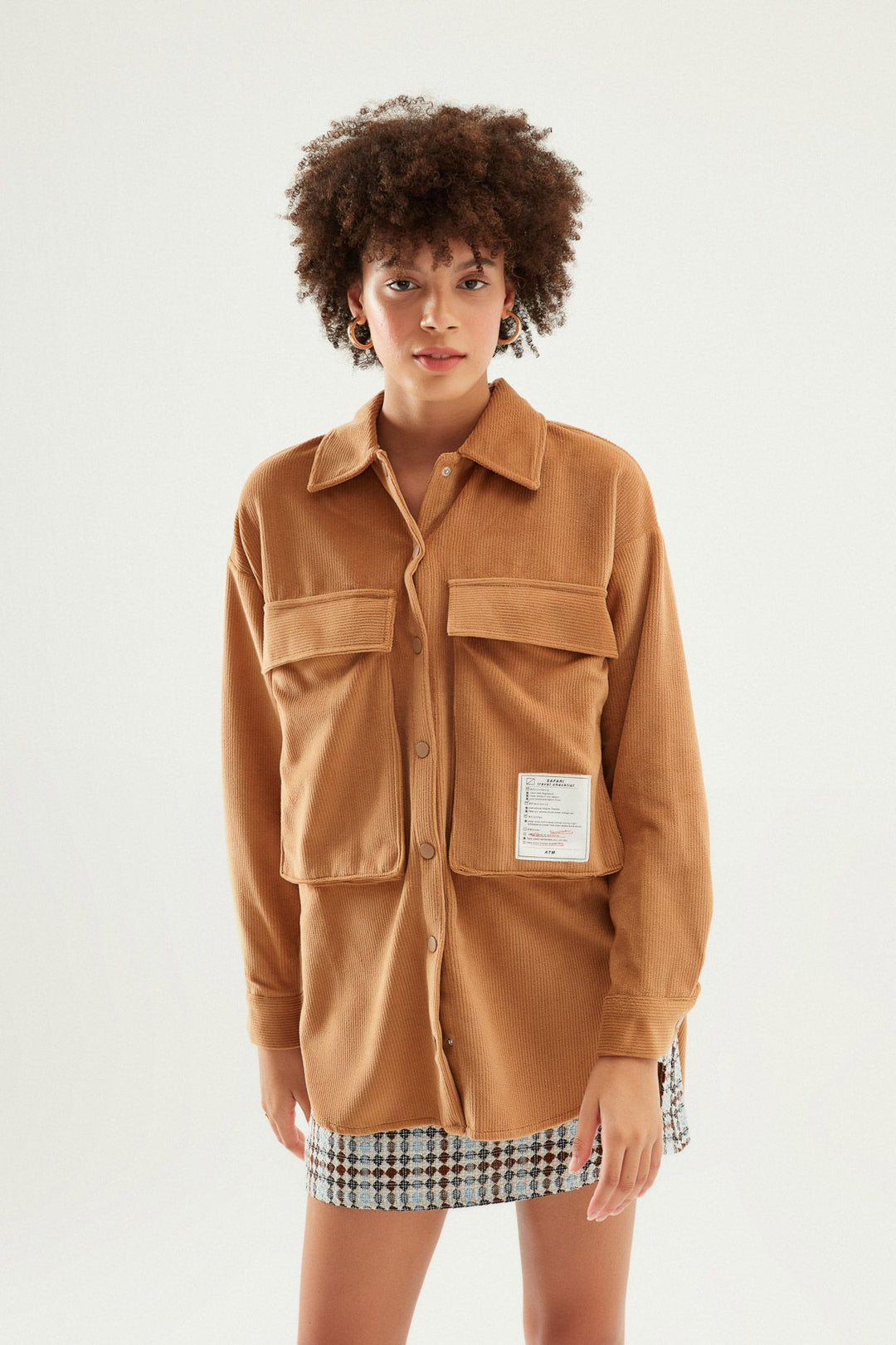 Büyük Cepli Kadife Gömlek Camel