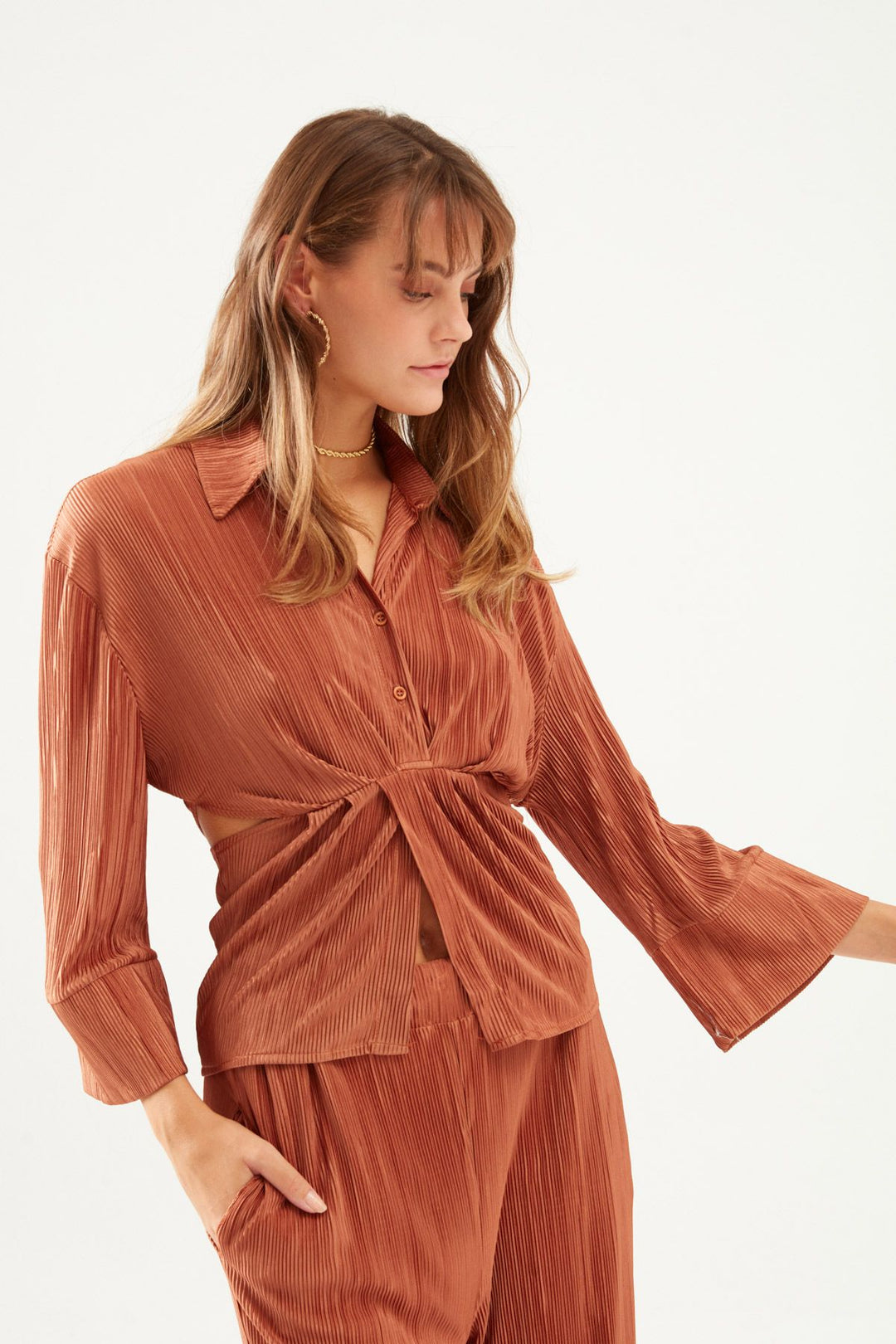 Decollete Pleated Shirt Brown