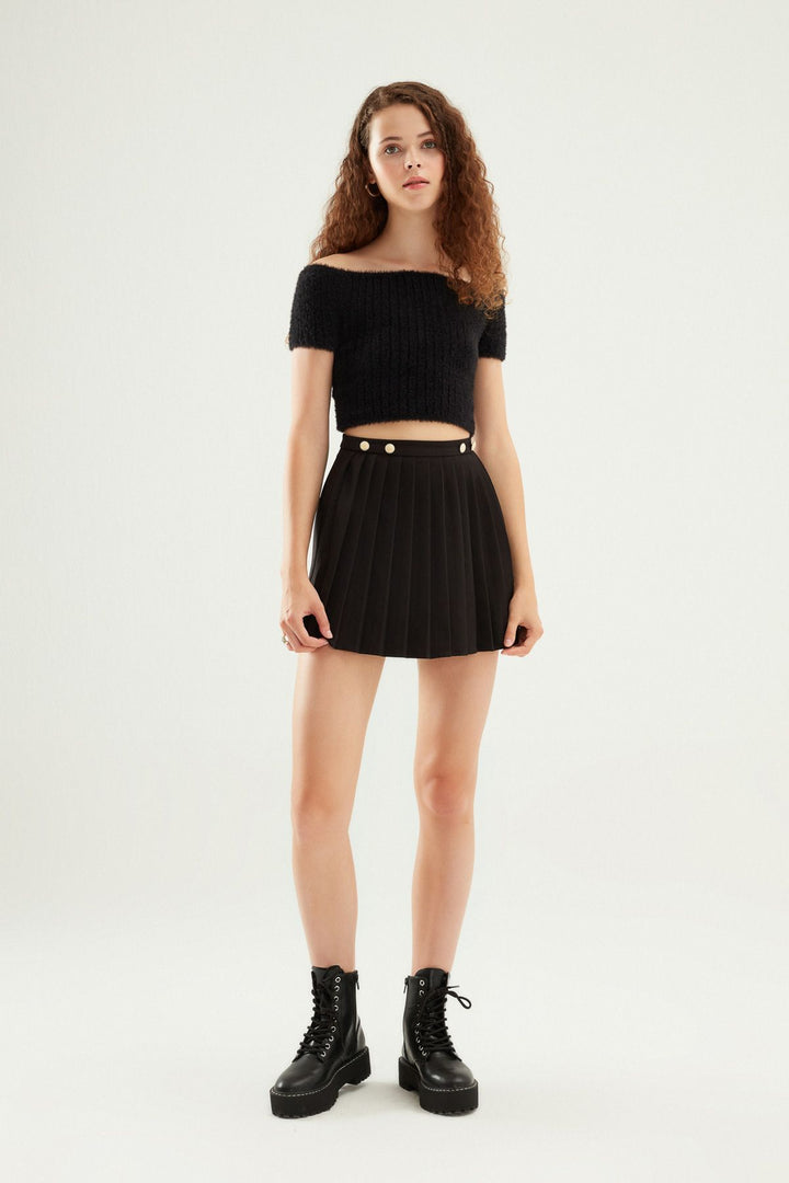 Pleated Accessory Short Skirt Black