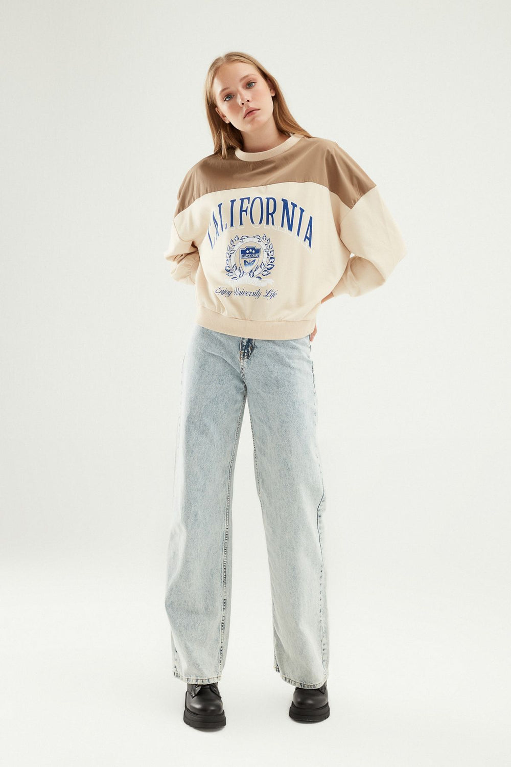 Baskılı Bisiklet Yaka Sweatshirt Bej