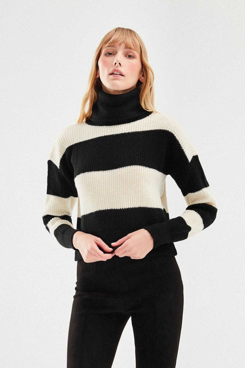 Çizgili Triko Kazak Siyah