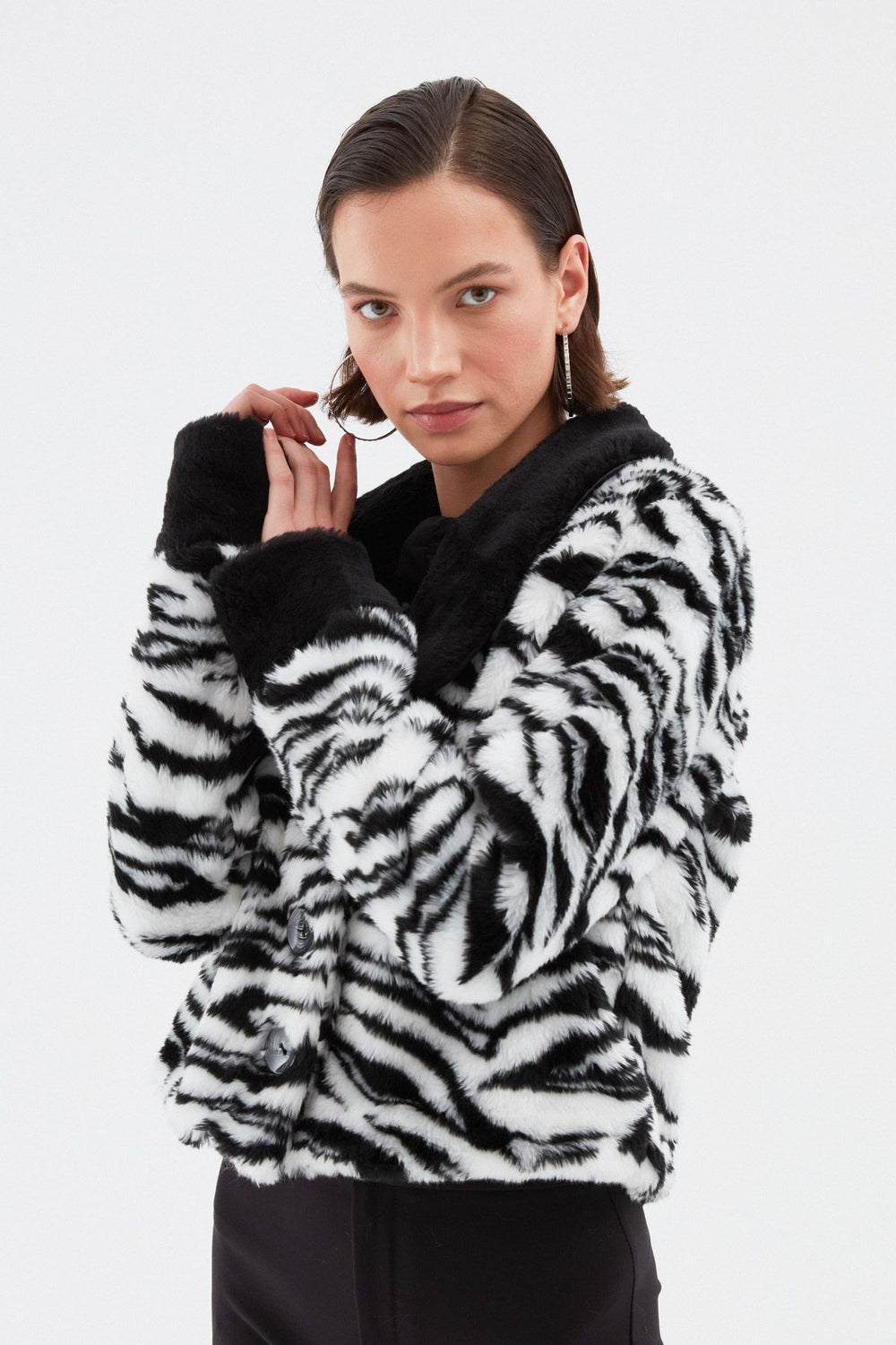 Kürk Detaylı Zebra Ceket Siyah