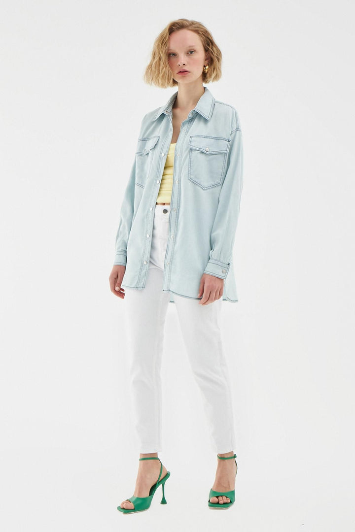 Sırt Baskılı Düğmeli Gömlek Mavi