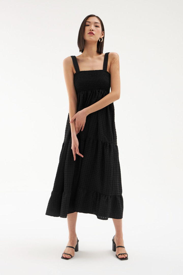 Askılı Fırfır Detaylı Elbise Siyah