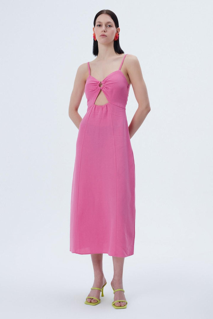 Göğüs Dekolteli Askılı Uzun Elbise Pembe