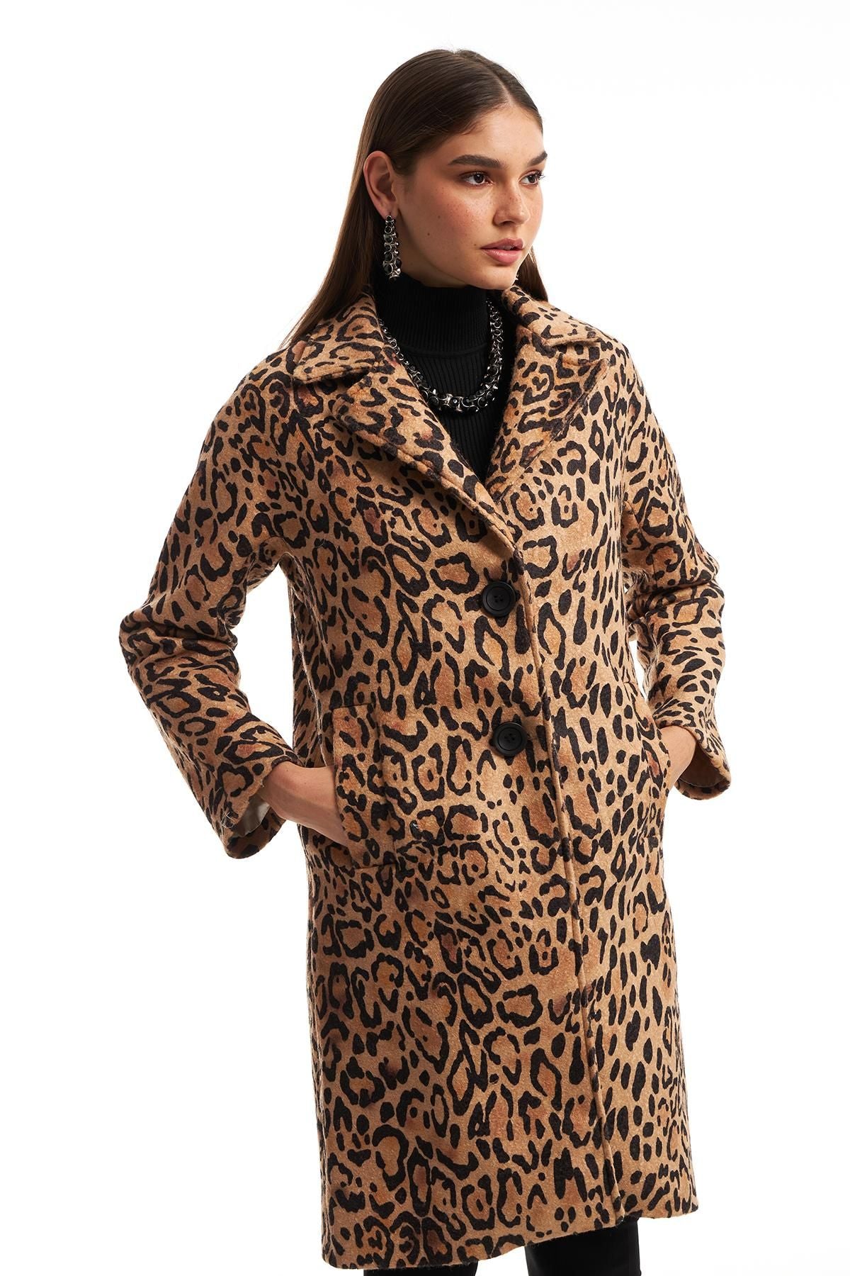 Leopard Patterned Buttoned Coat Beige