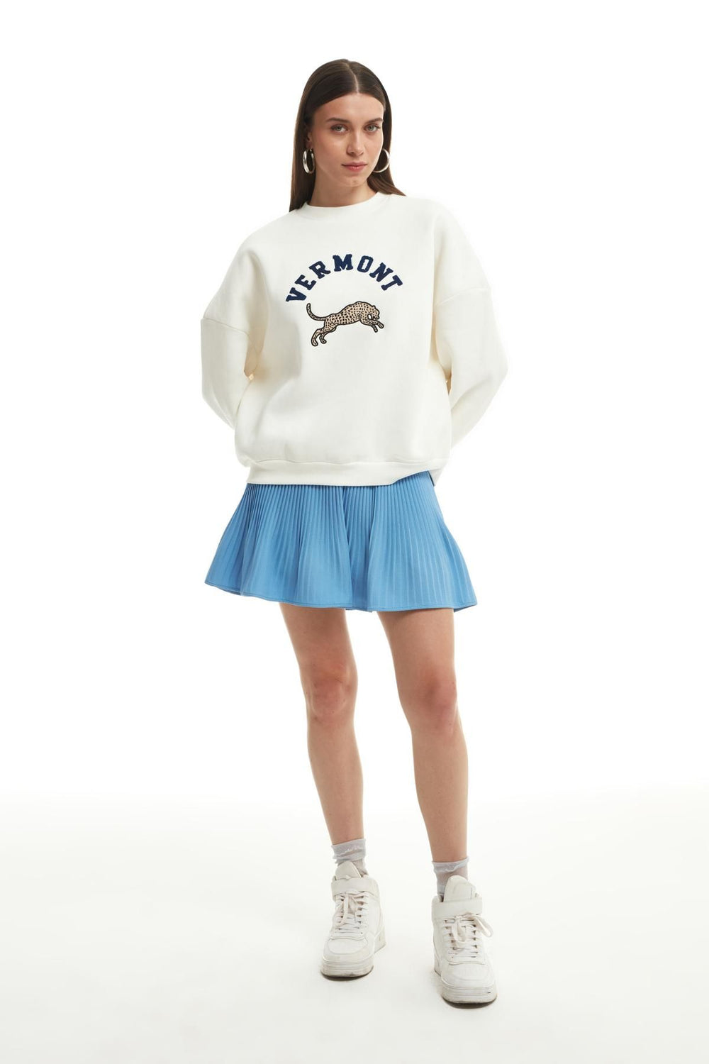Embroidery Detailed Oversize Sweatshirt Ecru