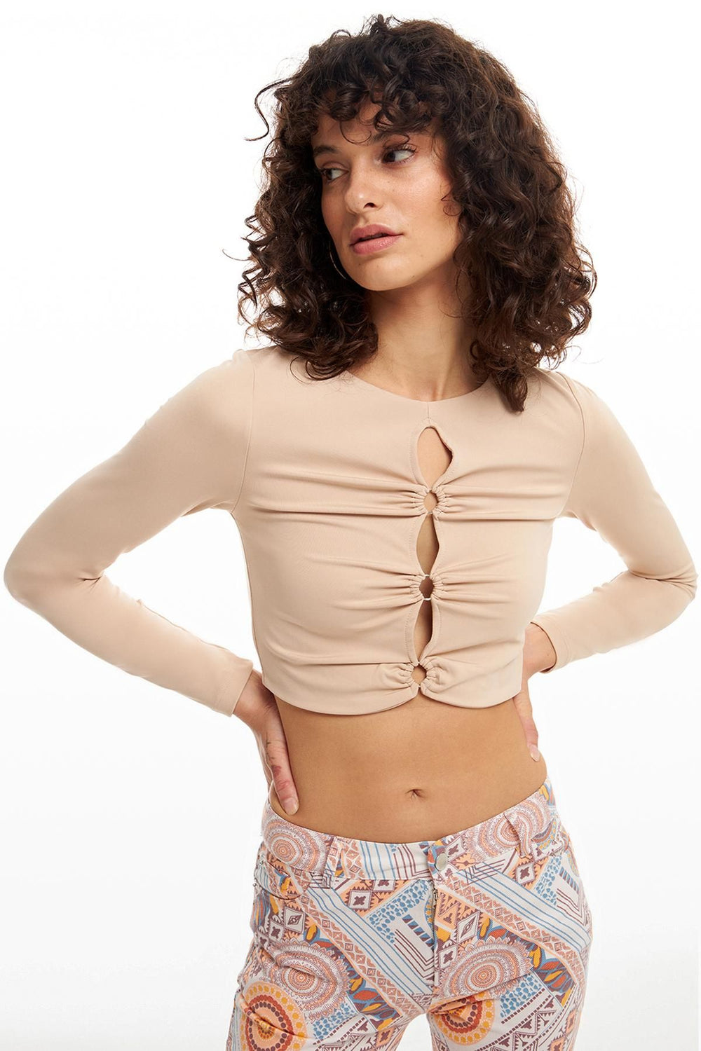 Front Ring Detailed Crop Blouse Beige
