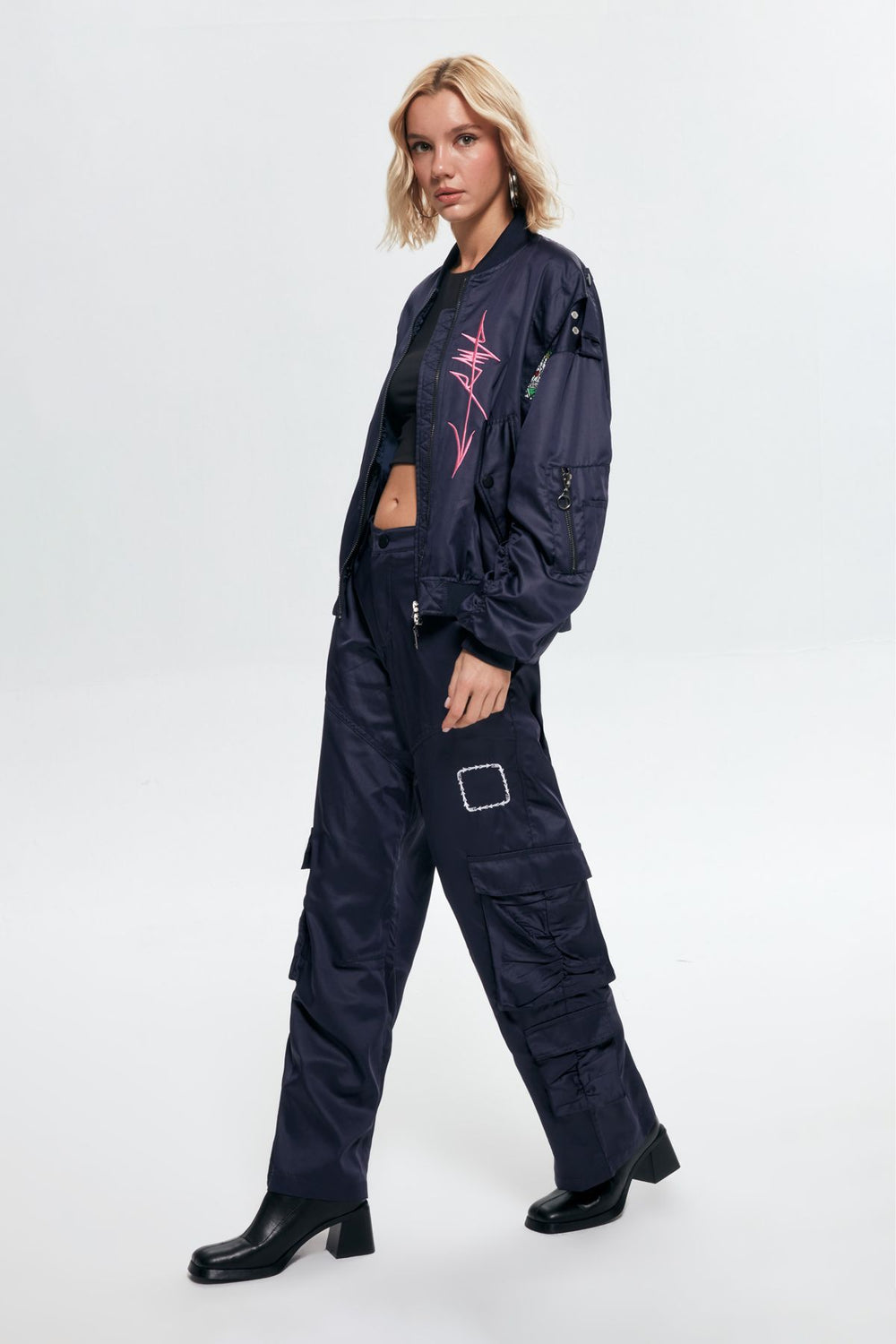 Embroidery Detailed Pocket High Waist Trousers Navy Blue