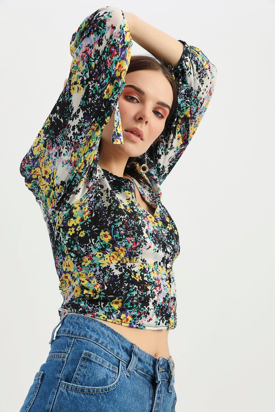 Patterned V-Neck Tie Detailed Blouse Black