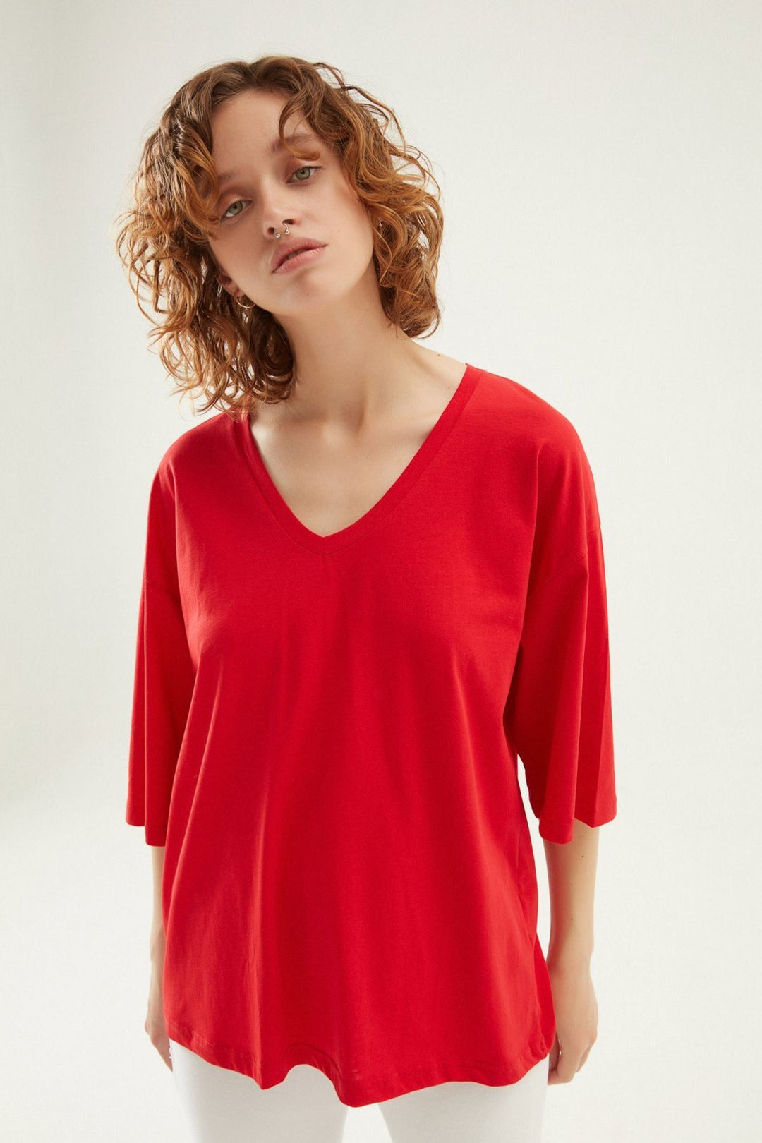 V Yaka Truvakar Kol Tişört Kırmızı