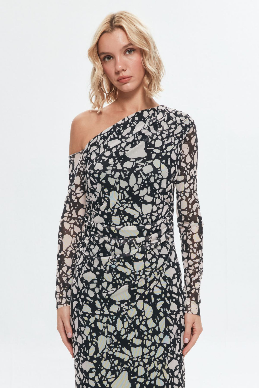 Geometrik Desenli Tül Midi Elbise Siyah