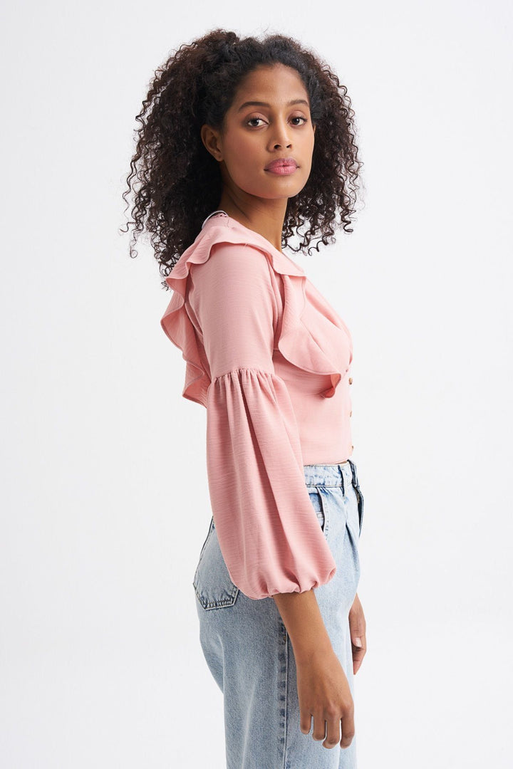 Önü Düğmeli V Yaka Fırfırlı Bluz Gül