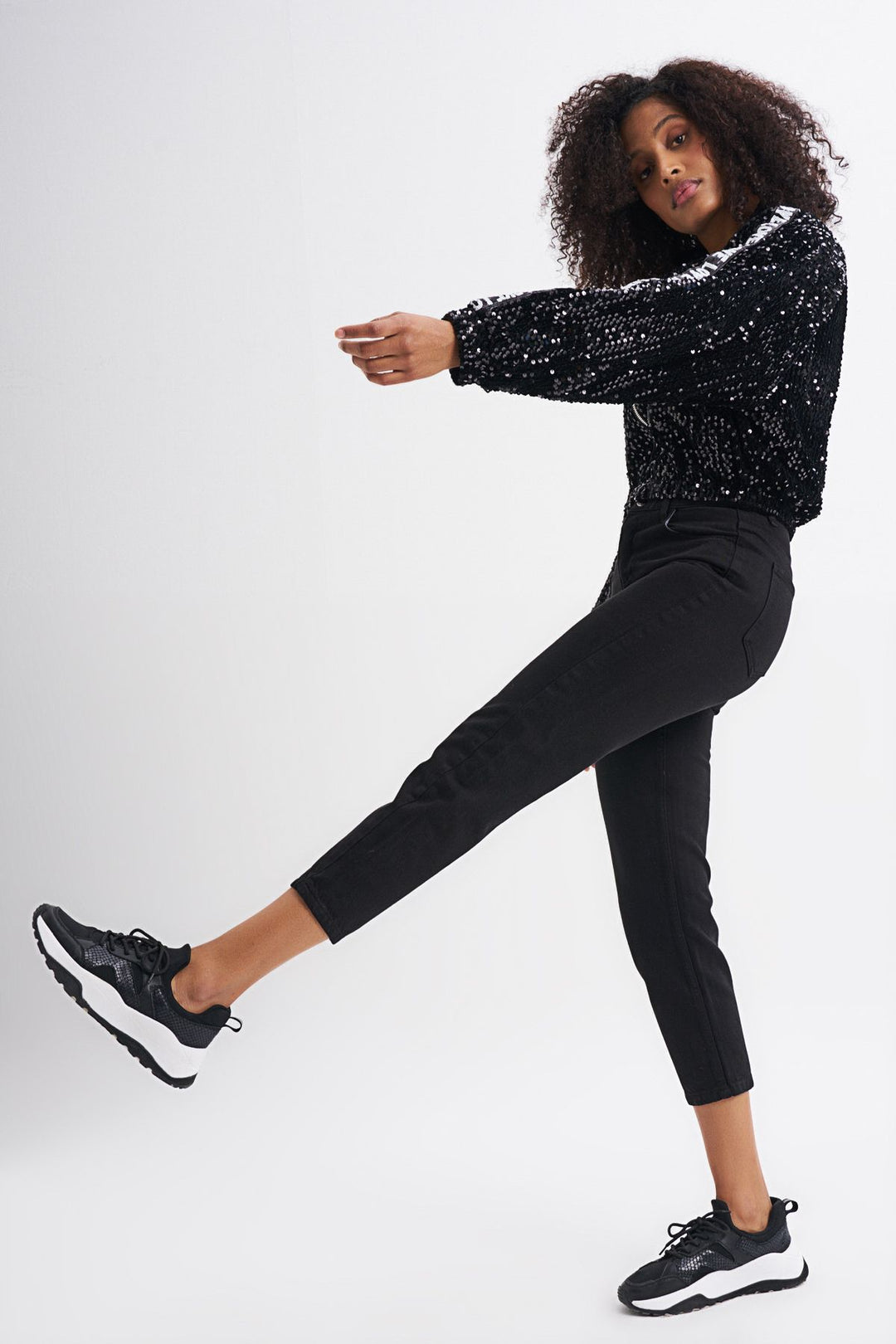 Şerit Detaylı Payetli Ceket Siyah