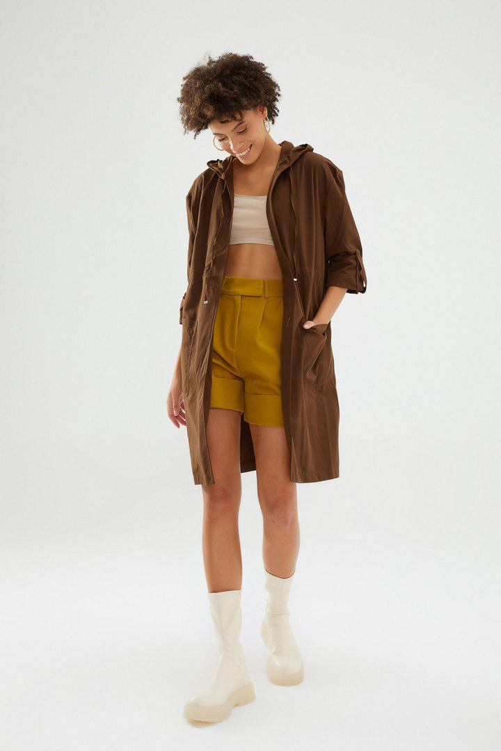 Beli Büzgülü Kapüşonlu Trençkot Kahverengi