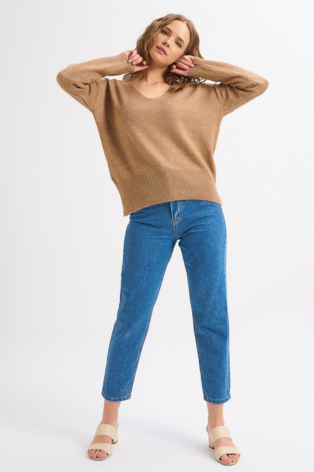 V Neck Sweater Beige