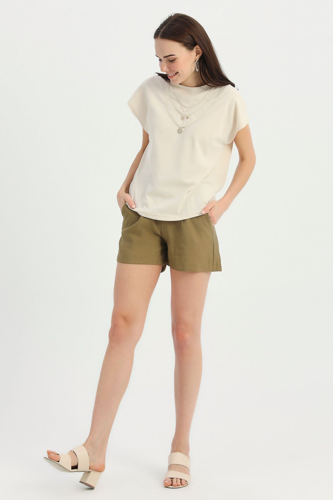 Necklace Accessory Detailed T-Shirt Light Beige