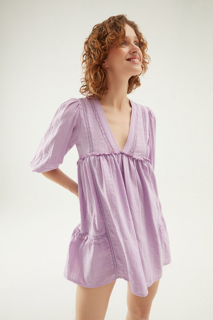 Şerit Detaylı İçi Şortlu Mini Elbise Lila