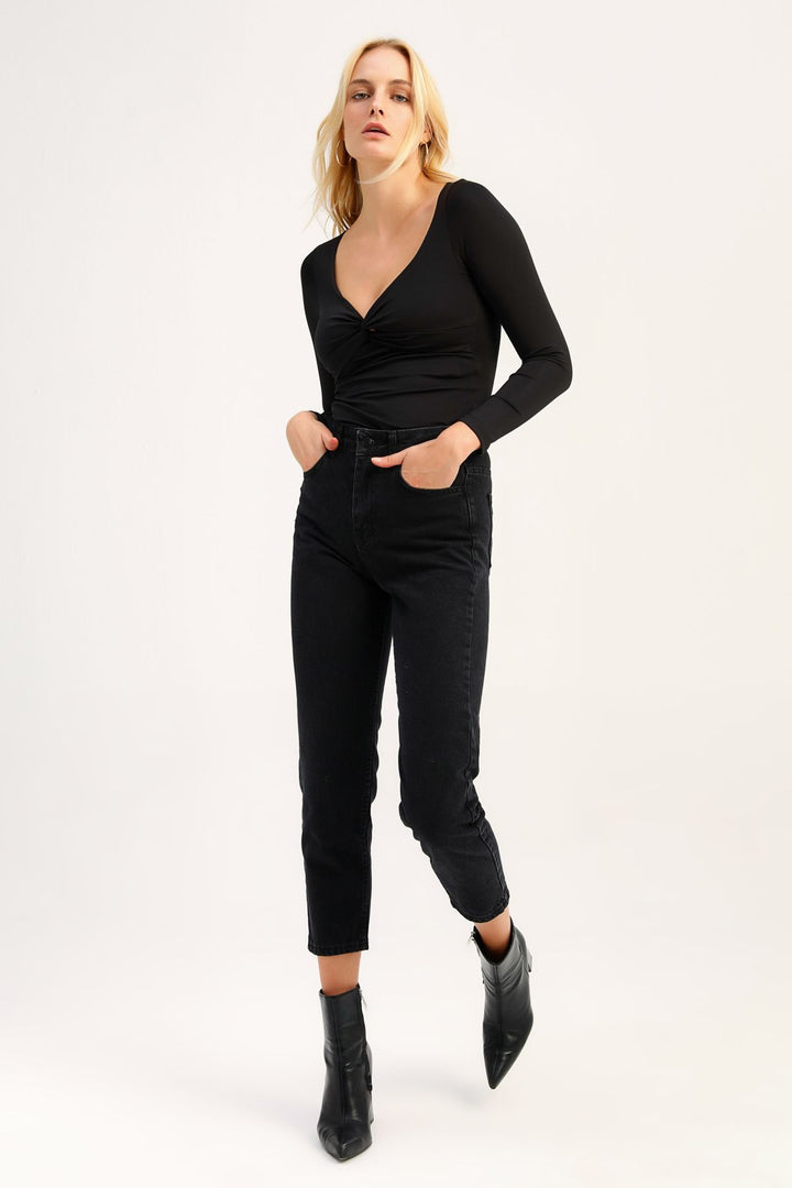 Büzgülü V Yaka Bodysuit Siyah