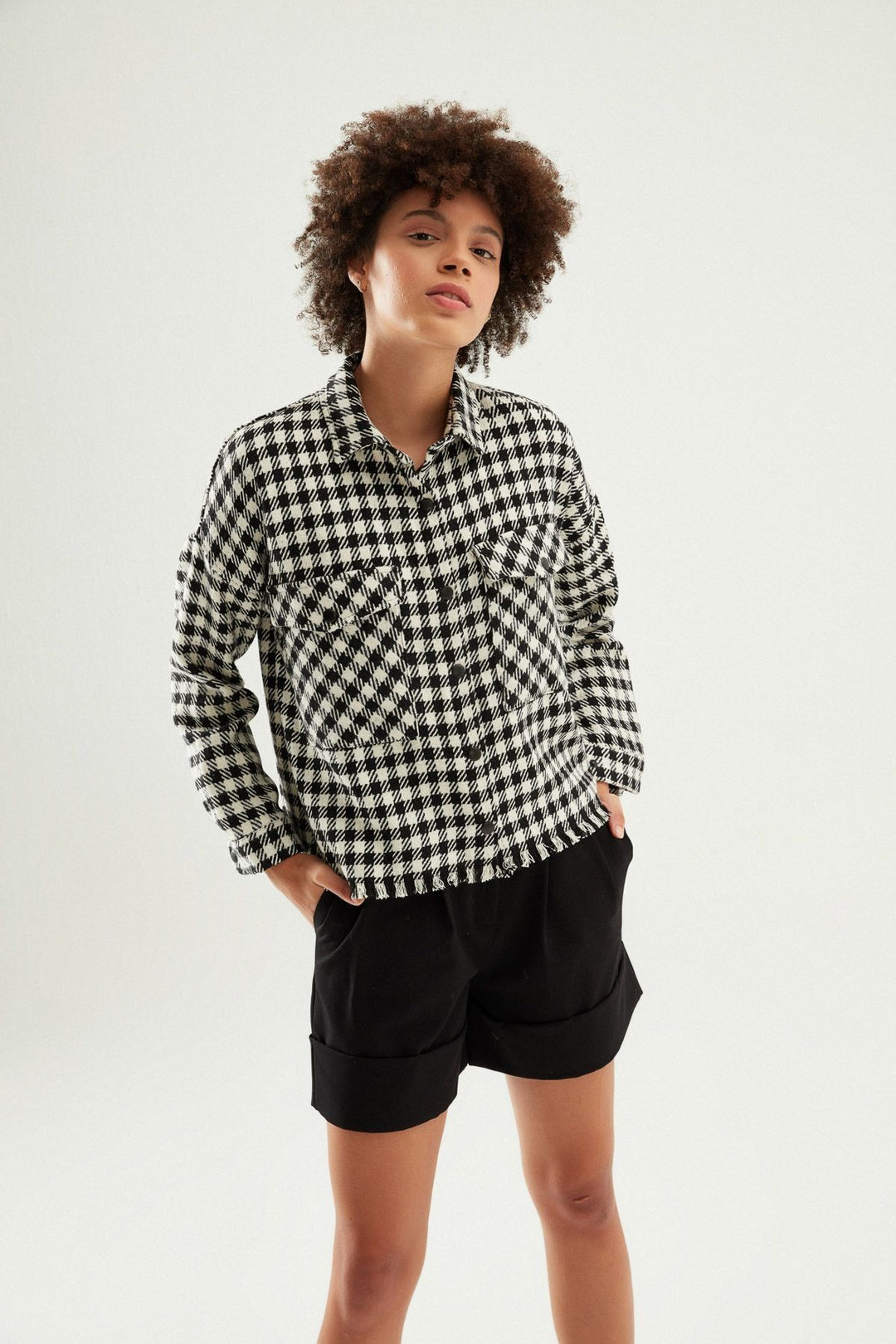 Çizgili Cepli Gömlek Siyah