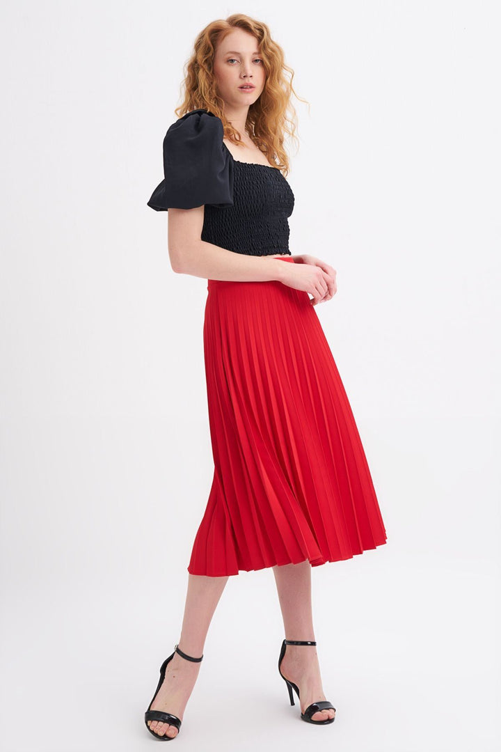 Pleated Midi Skirt Red