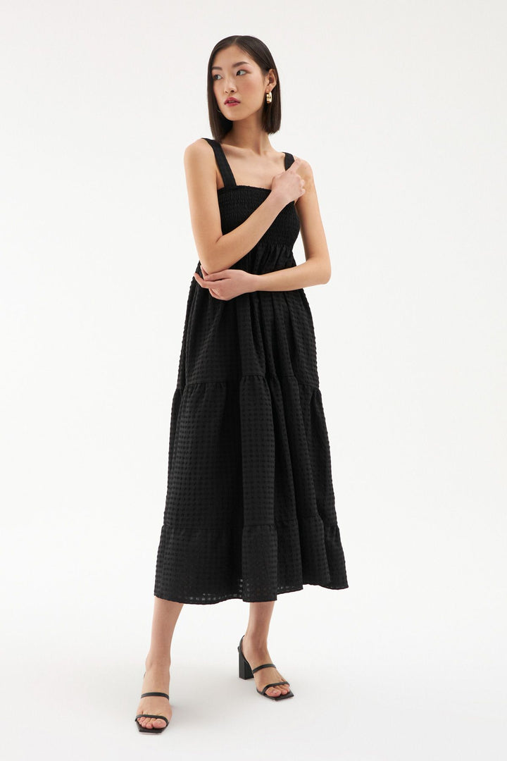 Askılı Fırfır Detaylı Elbise Siyah