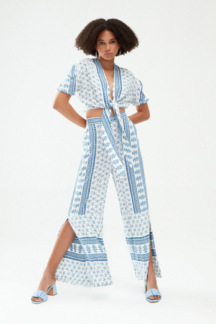 Patterned Tie Crop Blouse Blue