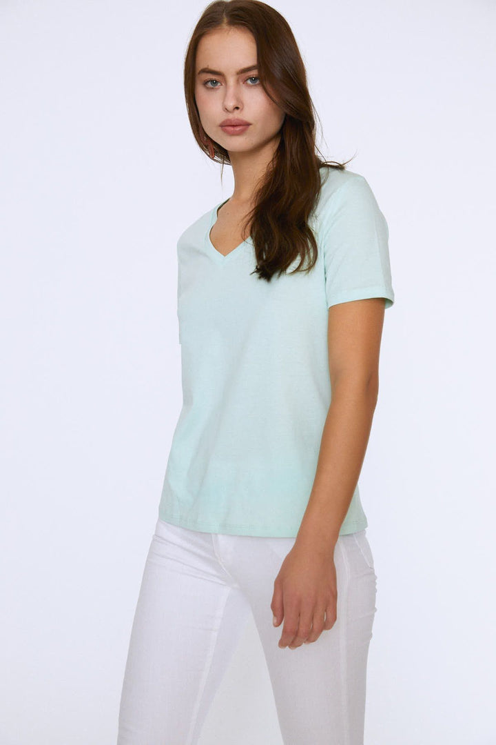 V Yaka Basic Tişört Açık Mint