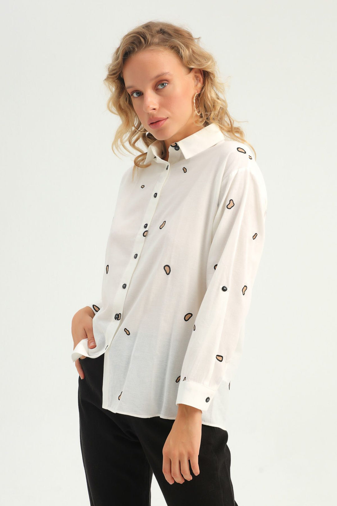 Leopard Embroidery Linen Shirt Ecru