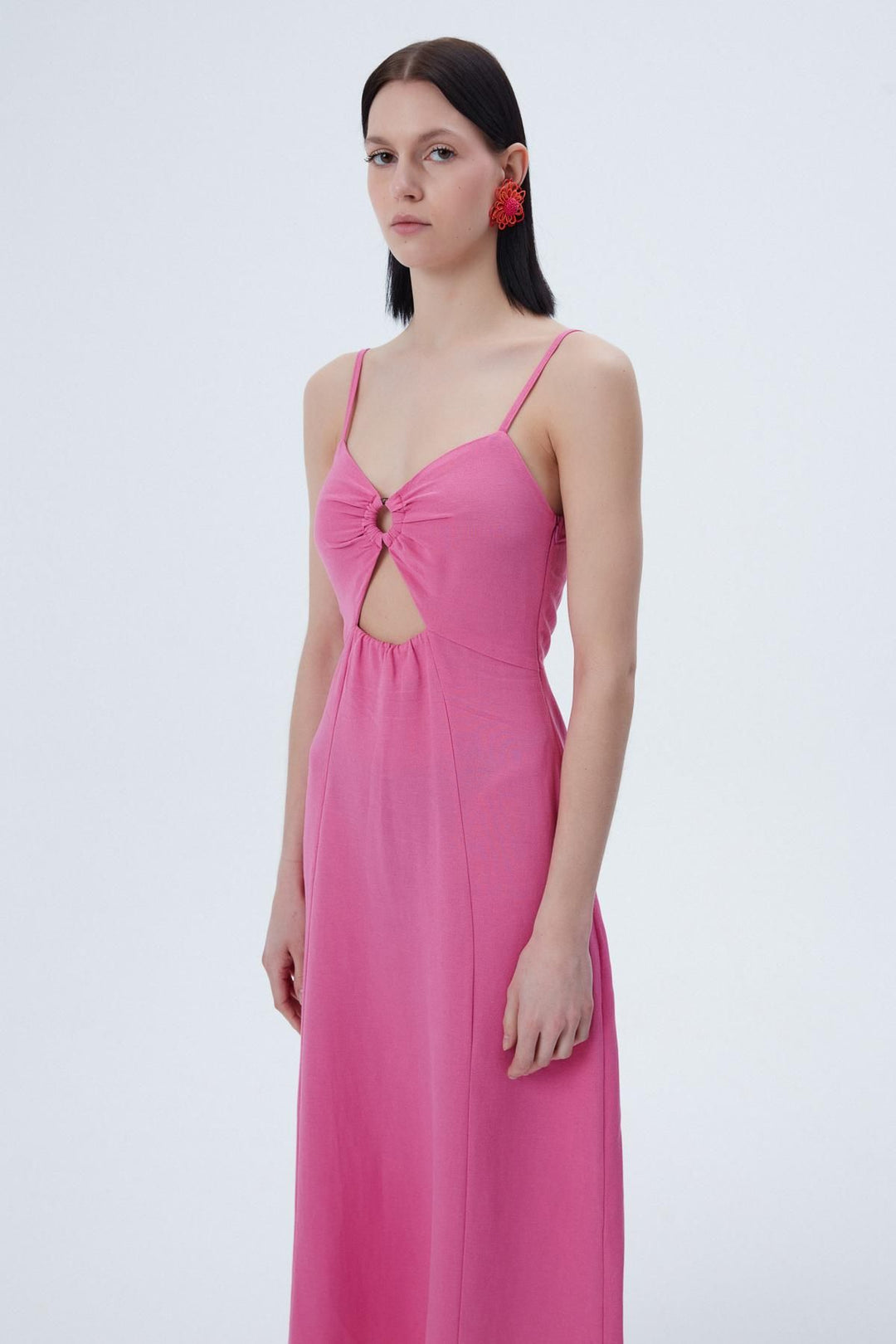 Göğüs Dekolteli Askılı Uzun Elbise Pembe