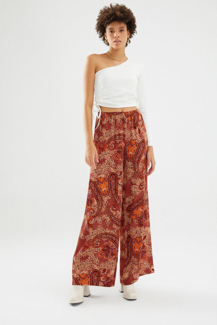 Büzgülü Tek Kol Bluz Beyaz