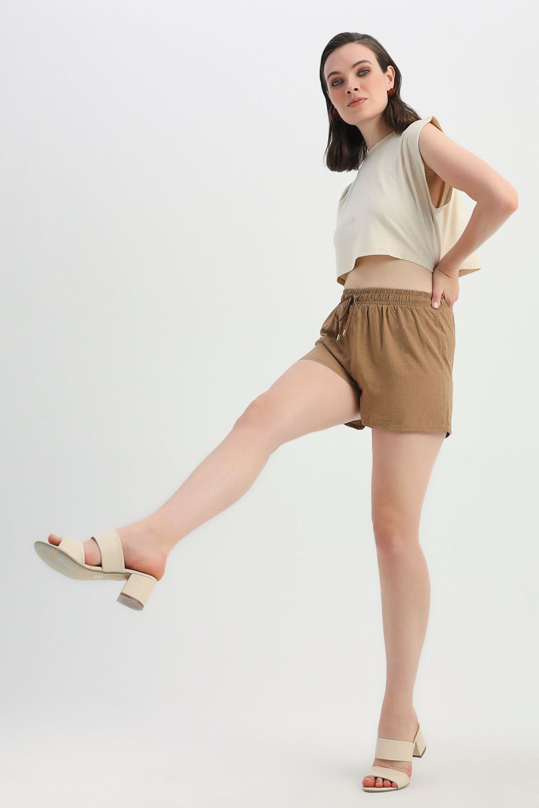 Elastic Waist Linen Shorts Brown