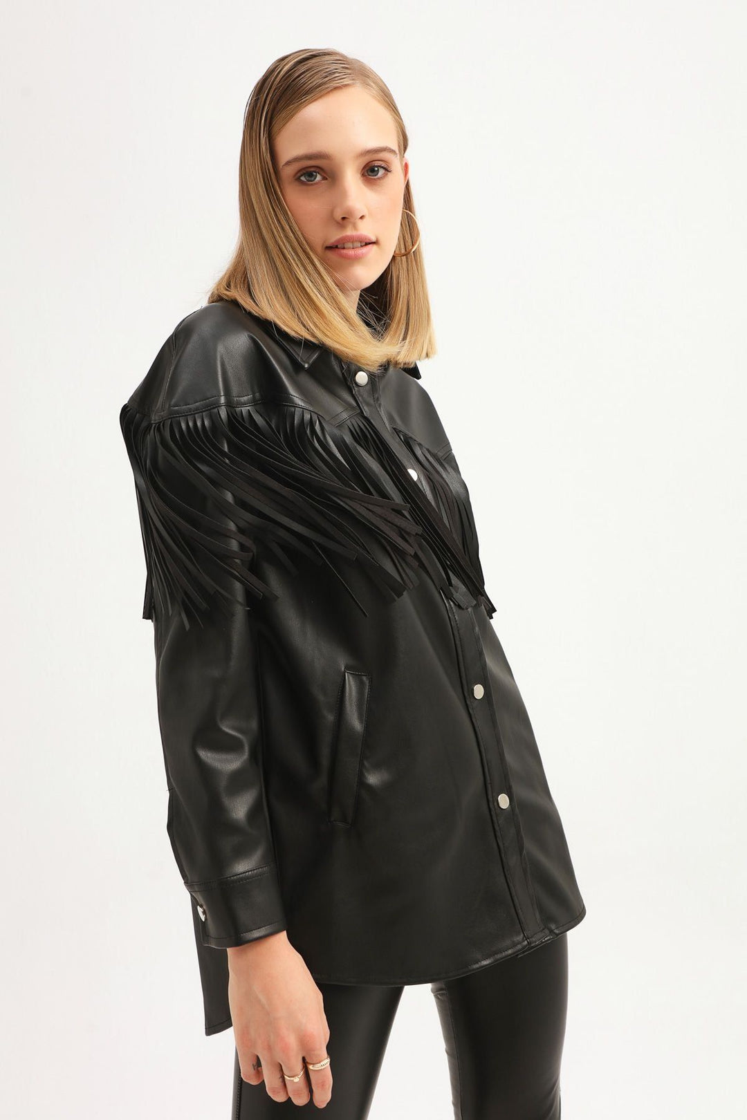 Püsküllü Deri Gömlek Siyah