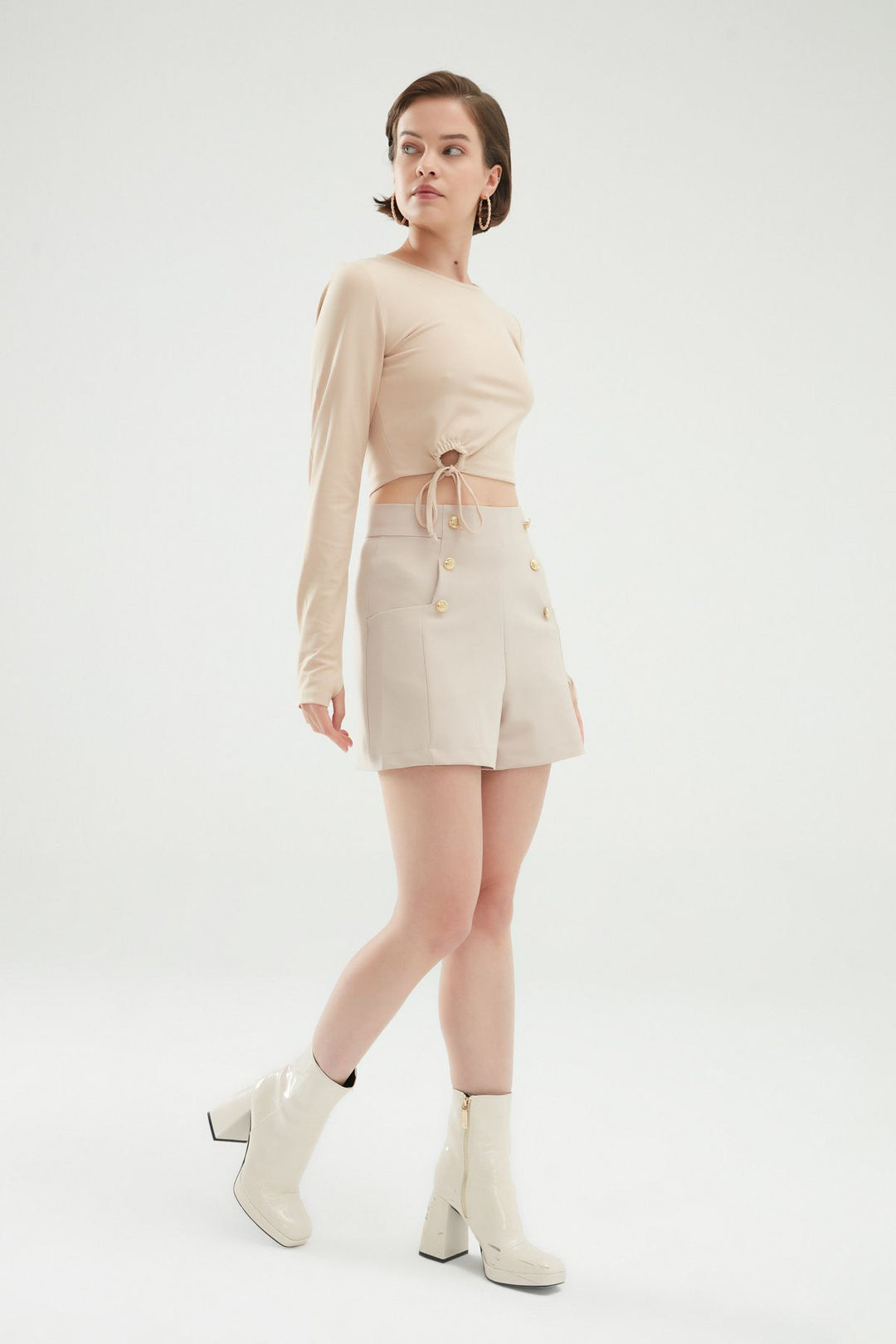 Düğme Detaylı Yüksek Bel Şort Taş