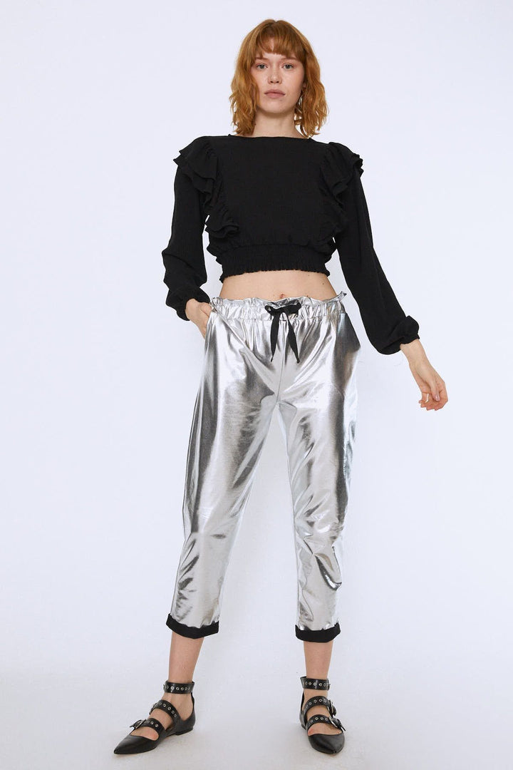 Ruffled Crop Blouse With Waist Gippe Black