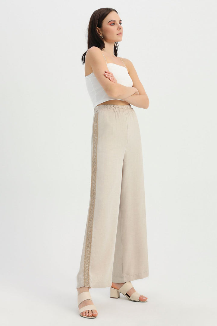 Yanları Şeritli Beli Lastikli Pantolon Bej