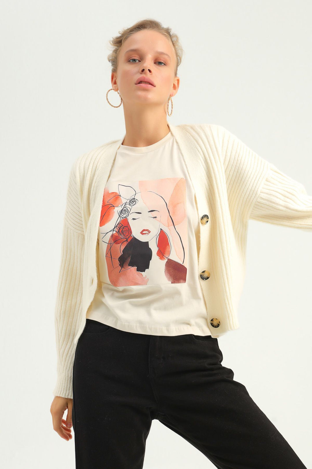 Buttoned Cardigan Ecru