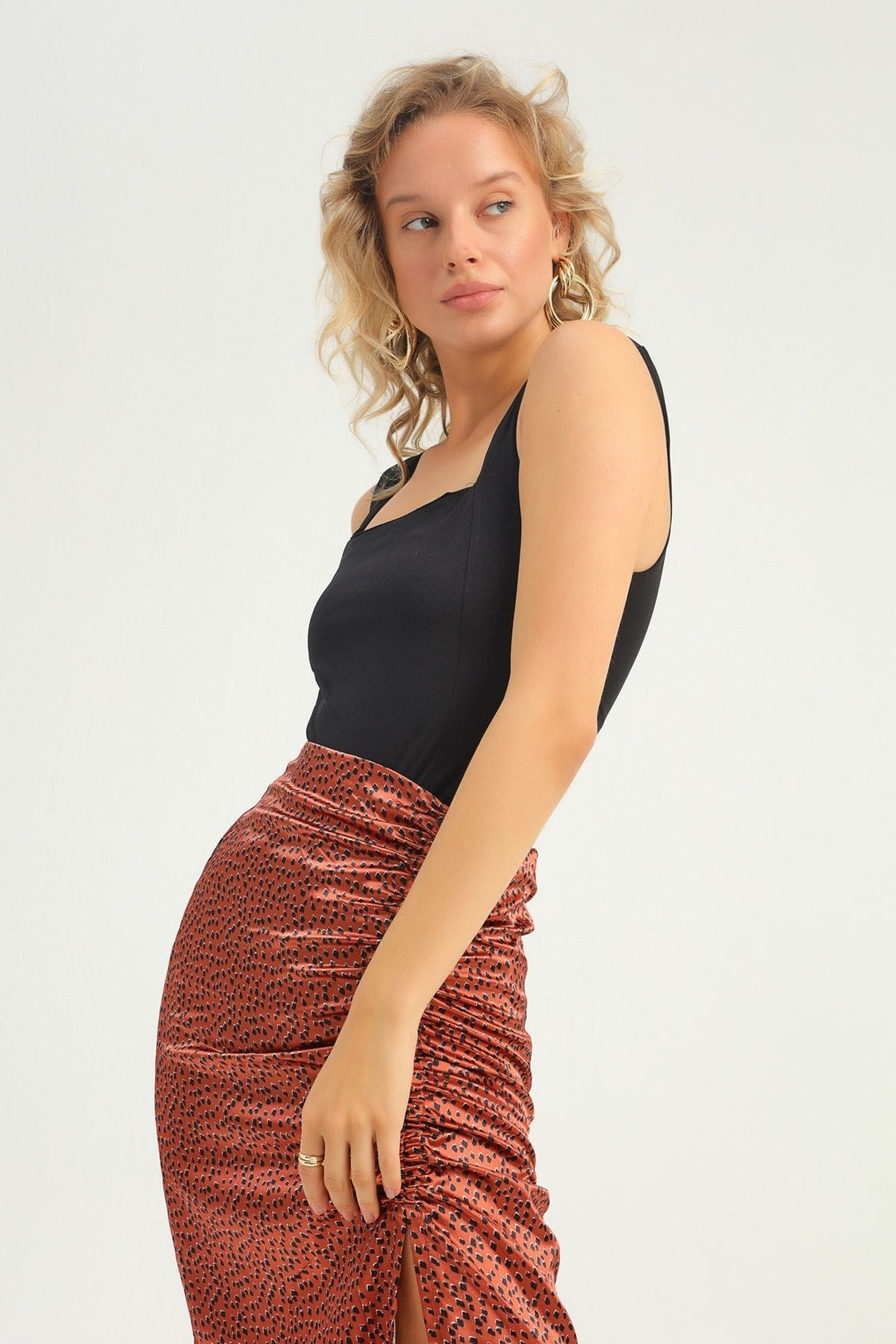 Vatkalı Kare Yaka Bodysuit Siyah