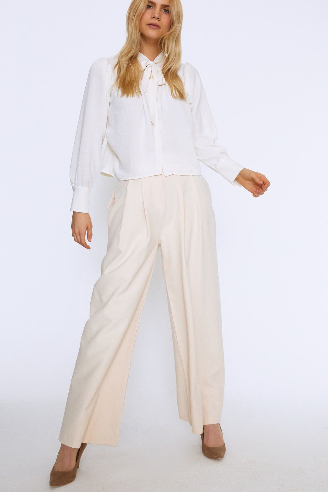 Tie Collar Shirt Ecru