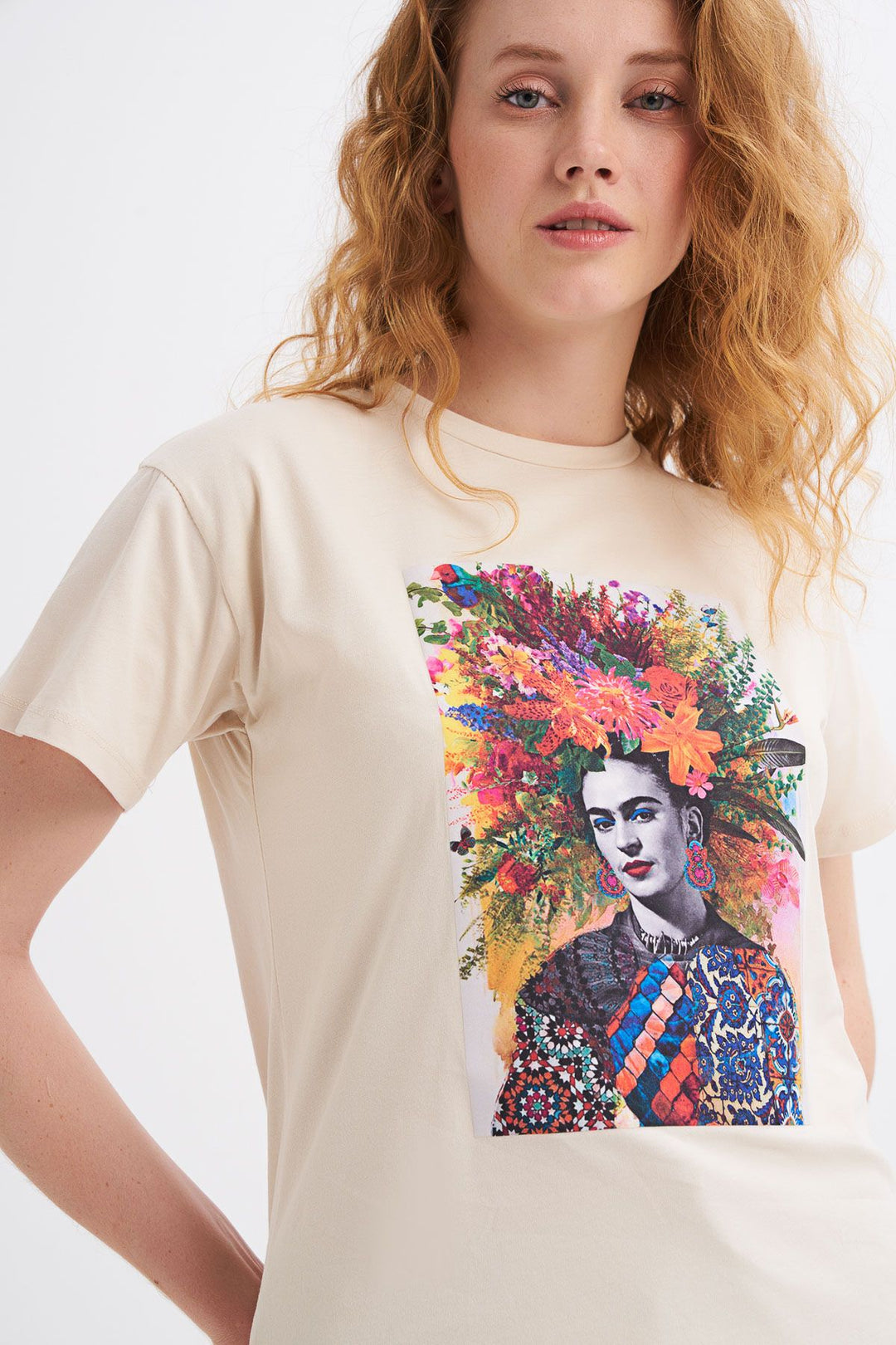 Frida Baskılı Tişört Açık Bej